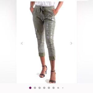 Gigi Moda Umbria Cotton Olive Green Pants O/S.